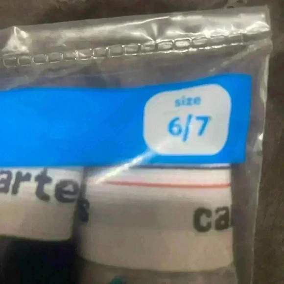 Carter's boys Briefs Size 6/7 - Picture 4 of 6